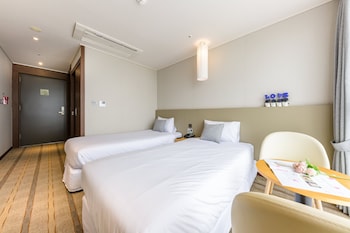 shin shin hotel cheonjiyeon