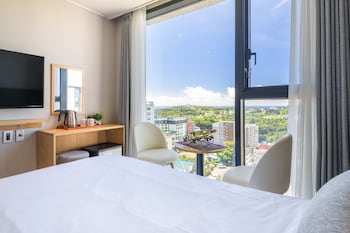 shin shin hotel cheonjiyeon