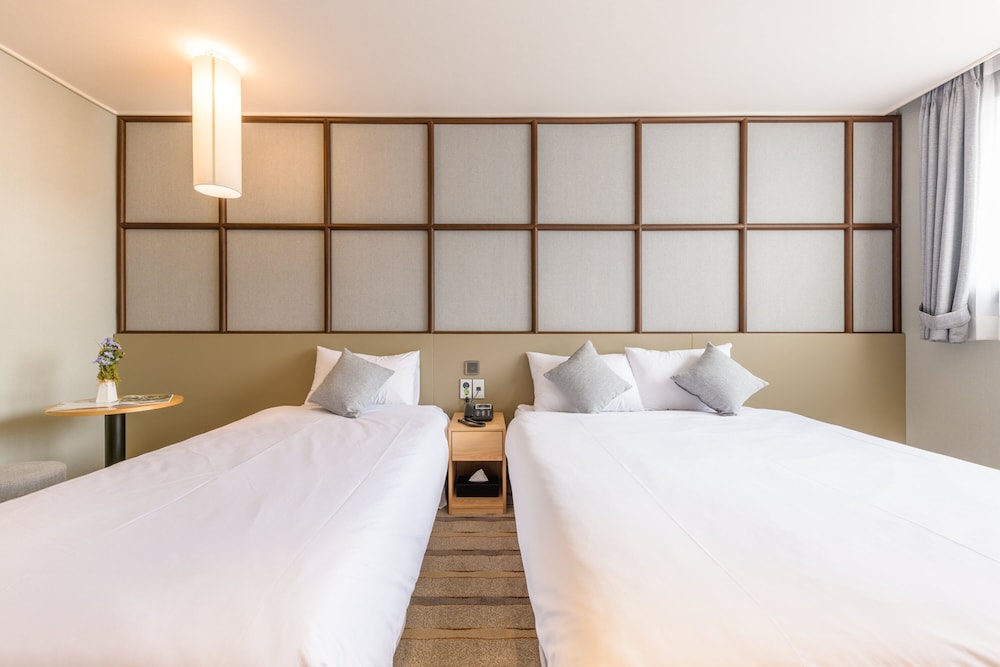 shin shin hotel cheonjiyeon