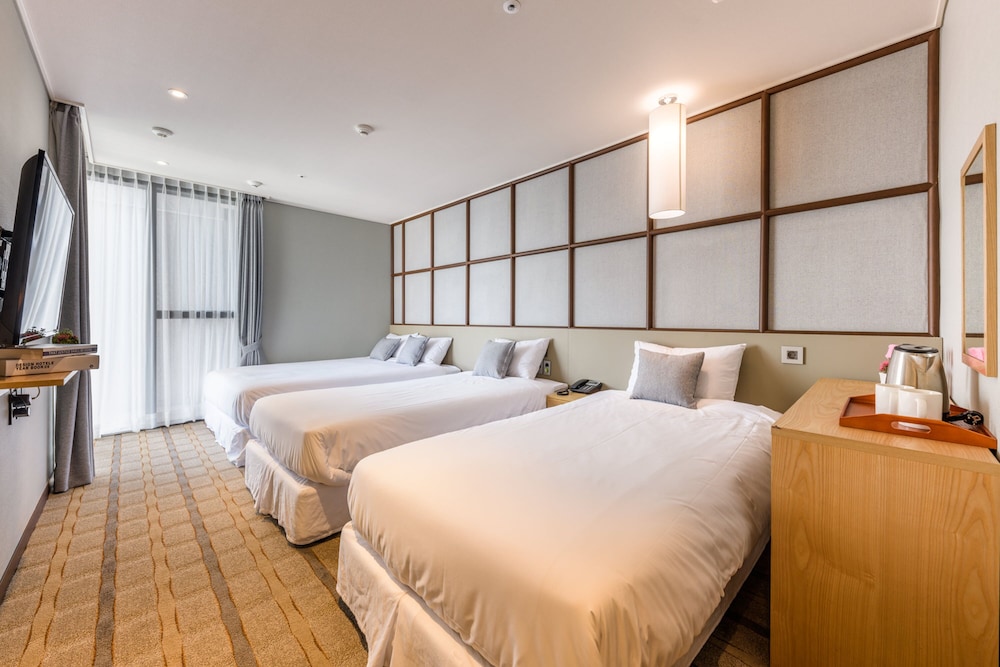shin shin hotel cheonjiyeon