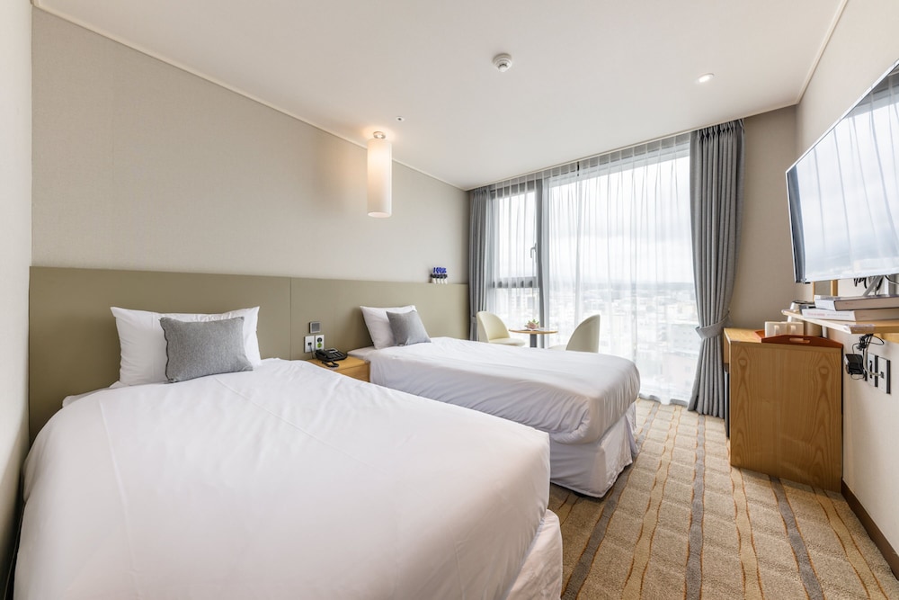 shin shin hotel cheonjiyeon