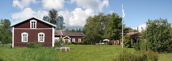 Vehkaniemi Holyday Estate,308 Salmentakasentie,3 star