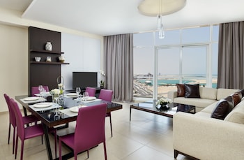 staybridge suites doha lusail an ihg hotel