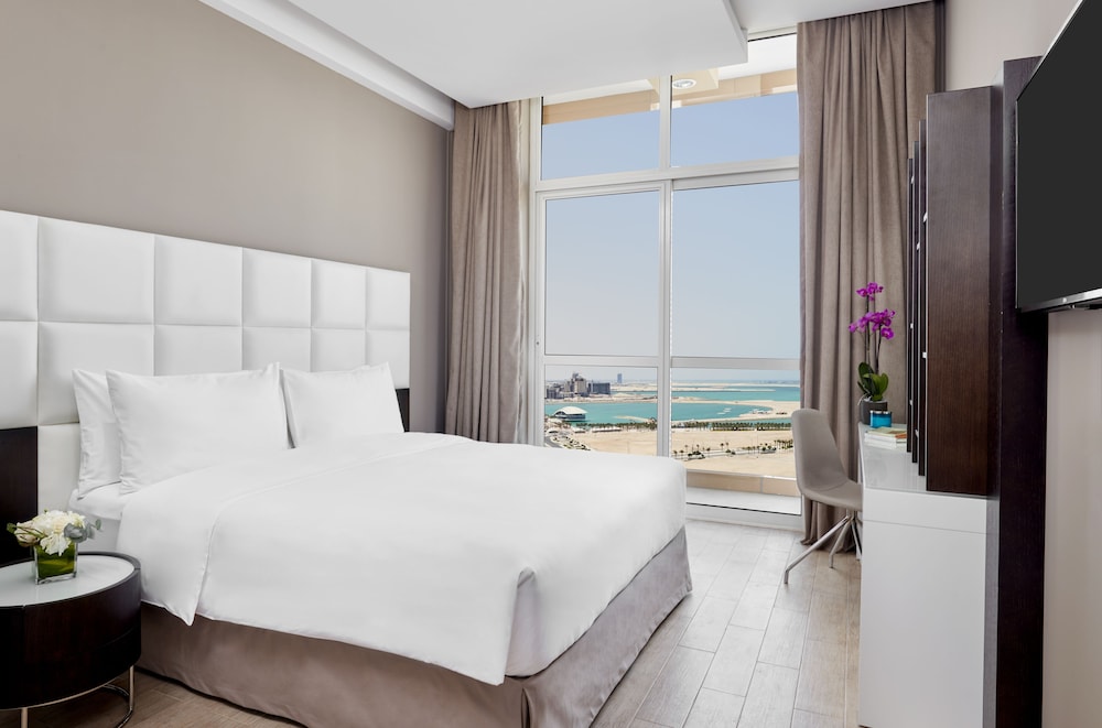 staybridge suites doha lusail an ihg hotel