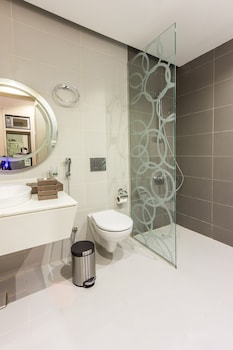 ewaa express hotel al hamra