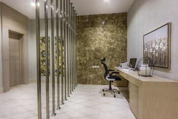 ewaa express hotel al hamra