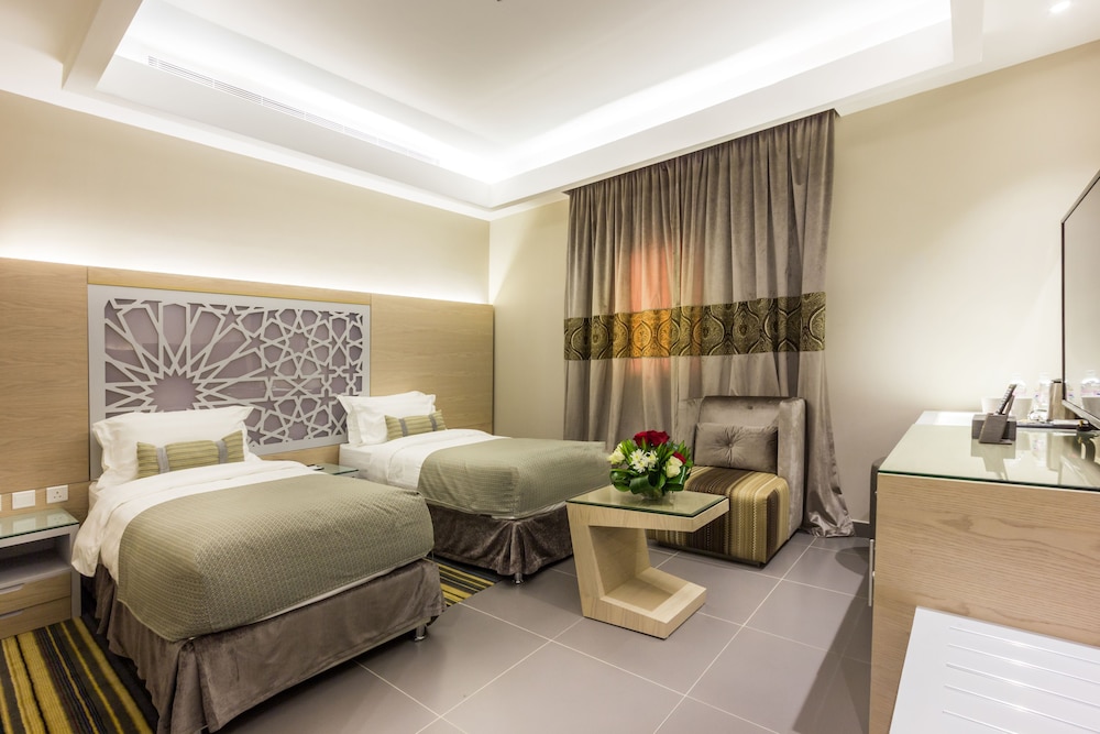 ewaa express hotel al hamra