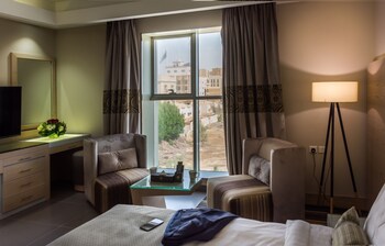 ewaa express hotel al hamra