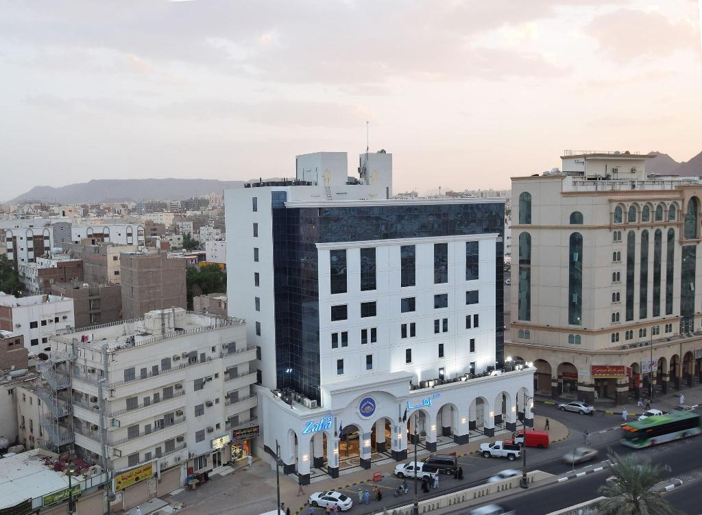 zaha al munawara hotel