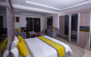 al makan 107 hotel by al azmy