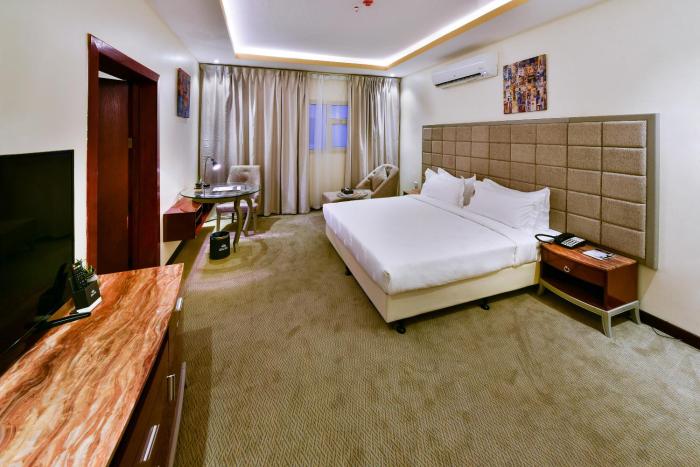 golden dune hotel turaif