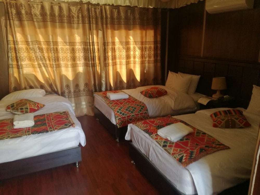 mazayen rum camp