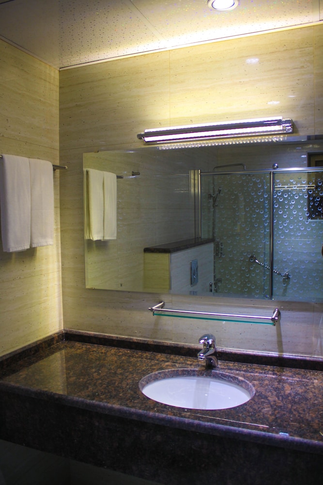 qaser alsultan hotel suites
