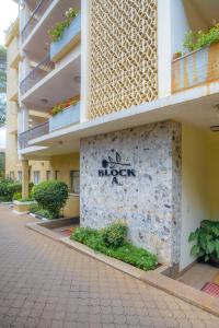 mimosa court apartments