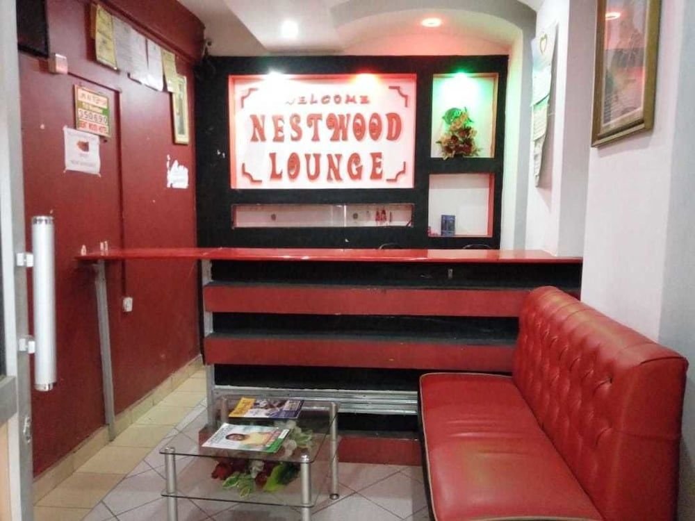 nestwood hotel