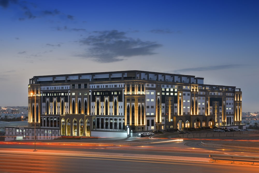 fraser suites muscat