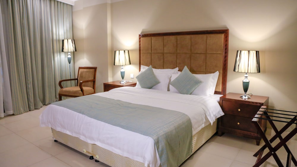 muscat inn hotel