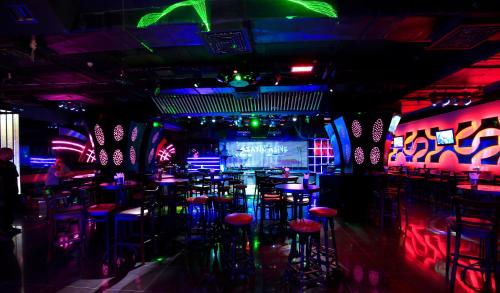 j5 hotels bur dubai