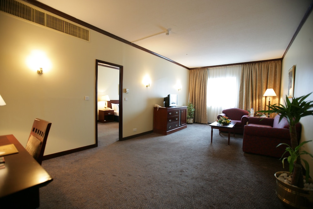 j5 hotels bur dubai