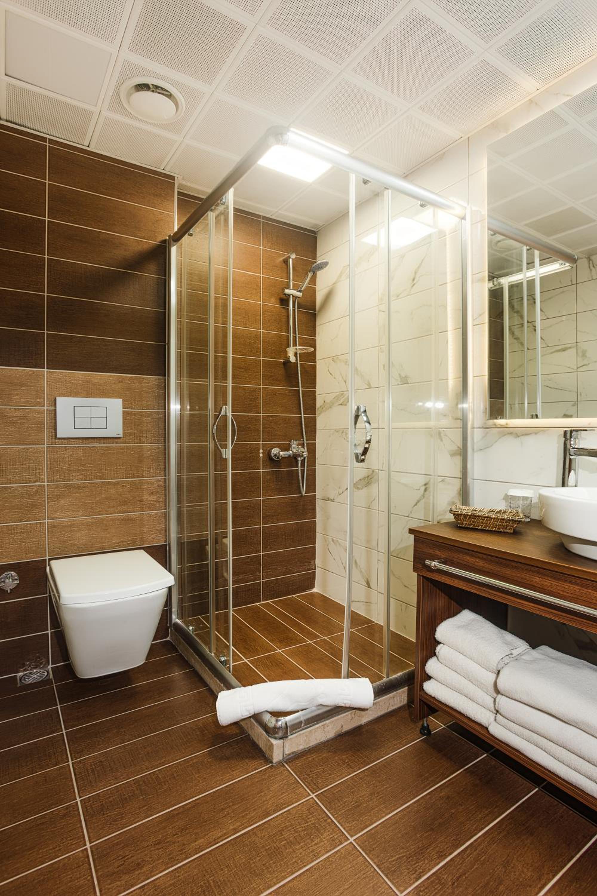 j5 hotels bur dubai