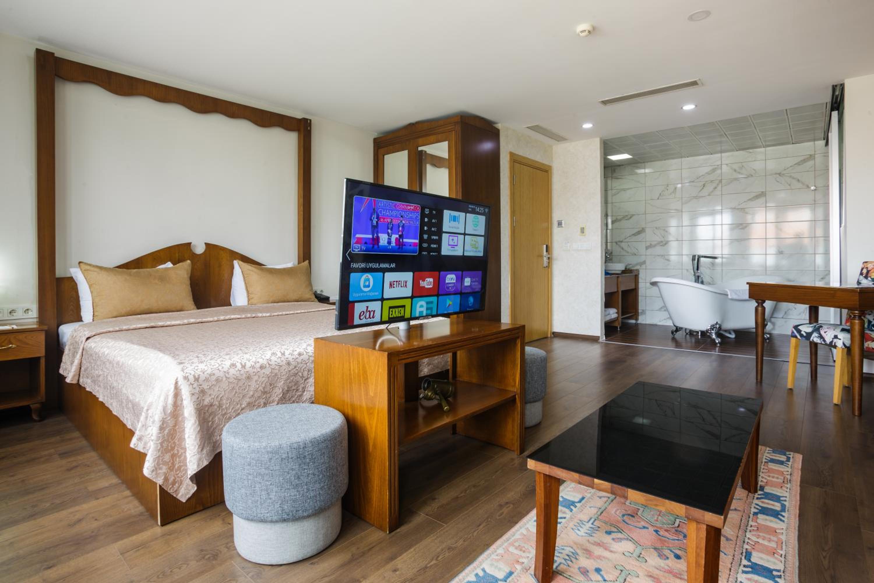 j5 hotels bur dubai