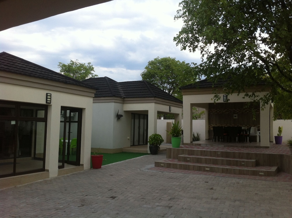 lediba guest lodge