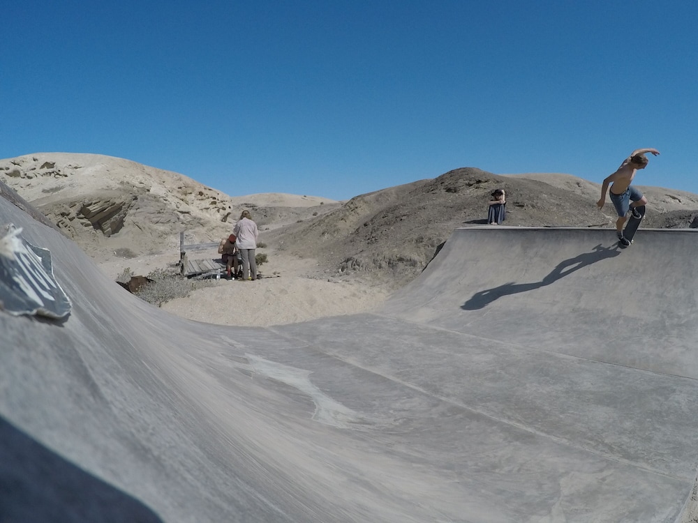 salty jackal backpackers and surf camp