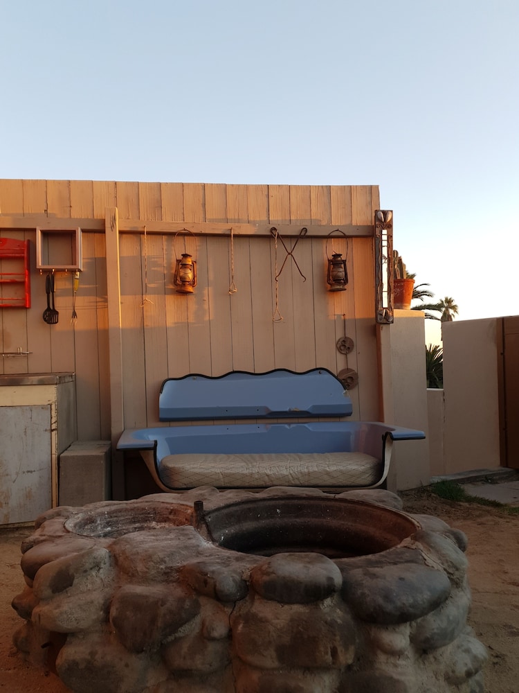 salty jackal backpackers and surf camp