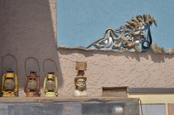 salty jackal backpackers and surf camp