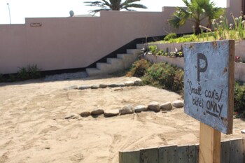 salty jackal backpackers and surf camp