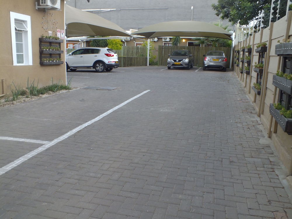 uzuri guesthouse