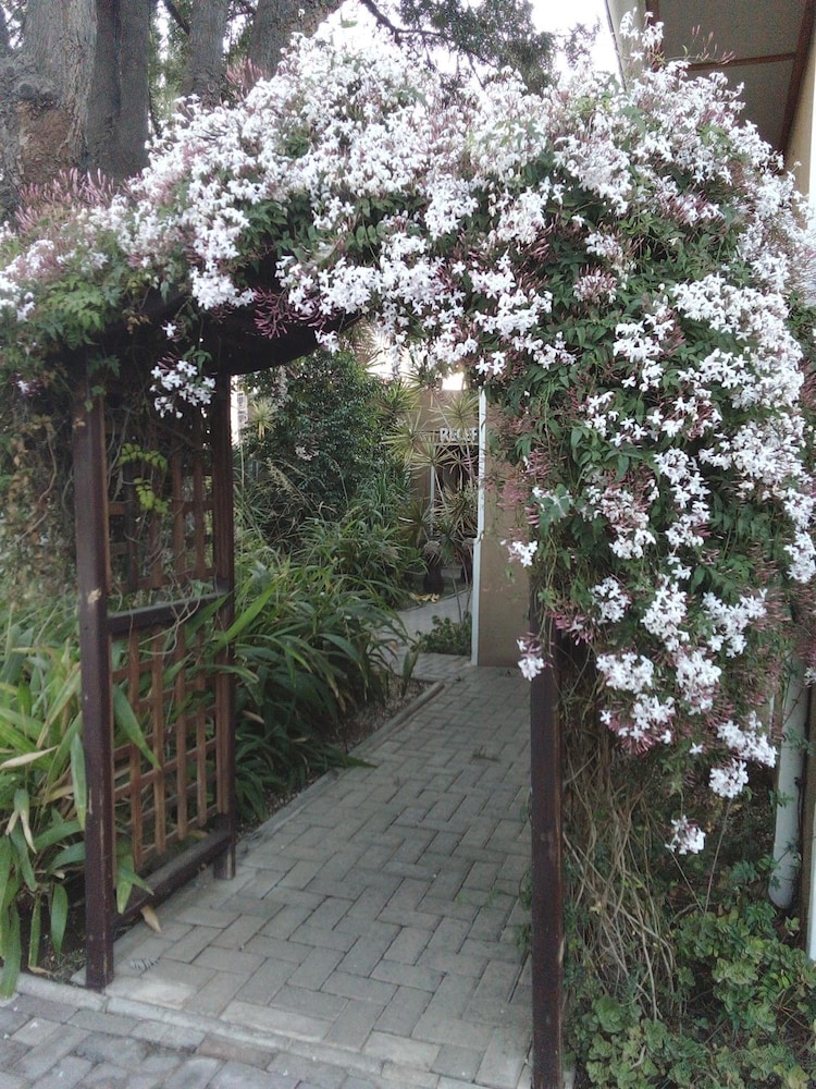 uzuri guesthouse