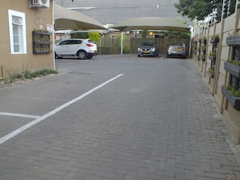 uzuri guesthouse