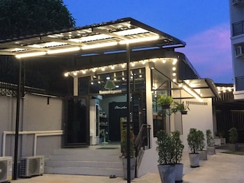 chan place hotel