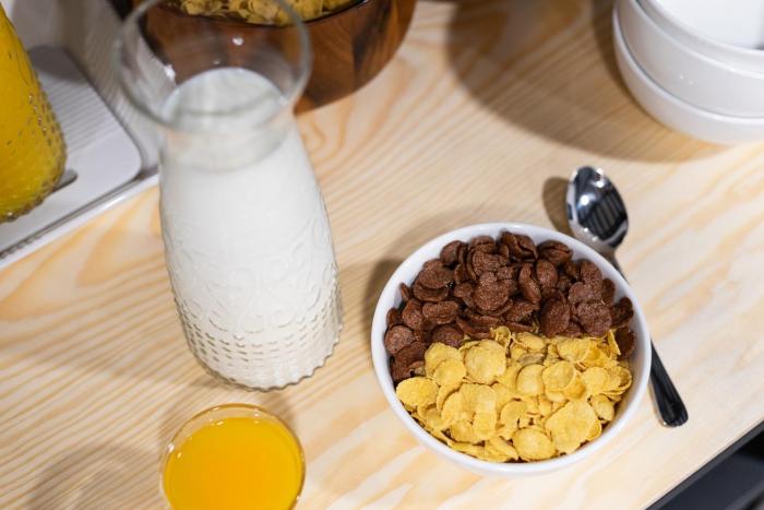 warm window silom hostel