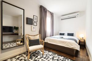 warm window silom hostel