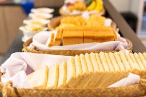 warm window silom hostel