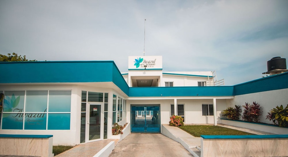 hotel awazul bacalar