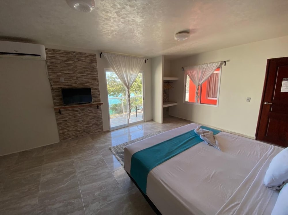 hotel awazul bacalar