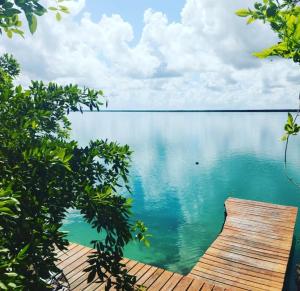 hotel awazul bacalar
