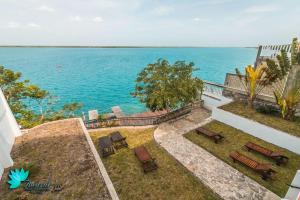 hotel awazul bacalar