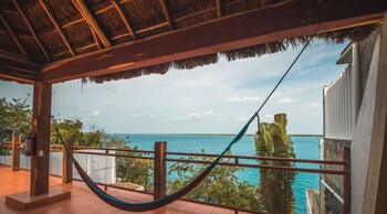 hotel awazul bacalar