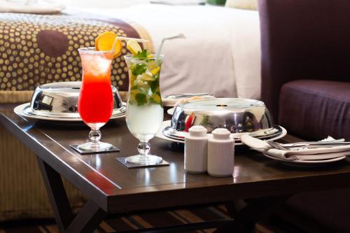 savoy suites hotel apartments