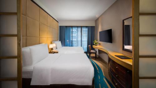 savoy suites hotel apartments