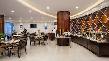 savoy suites hotel apartments