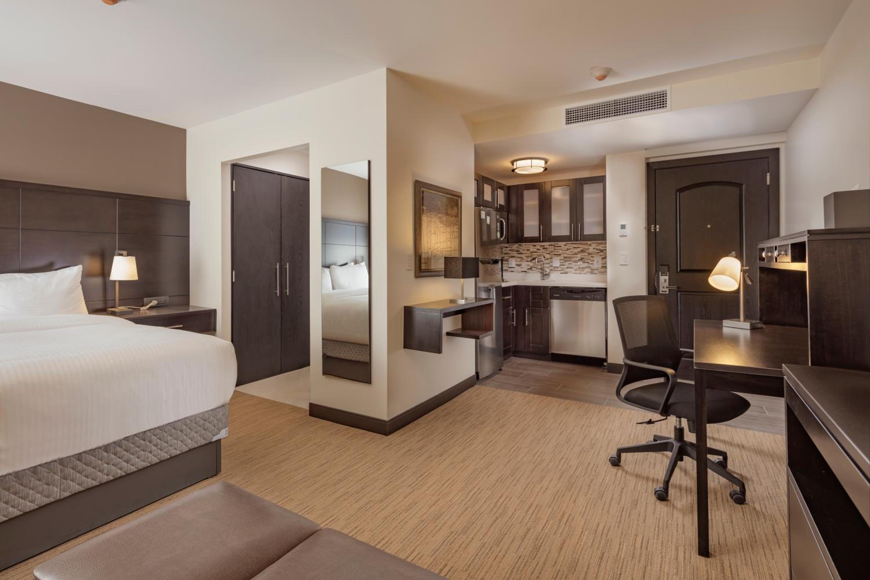 staybridge suites saltillo