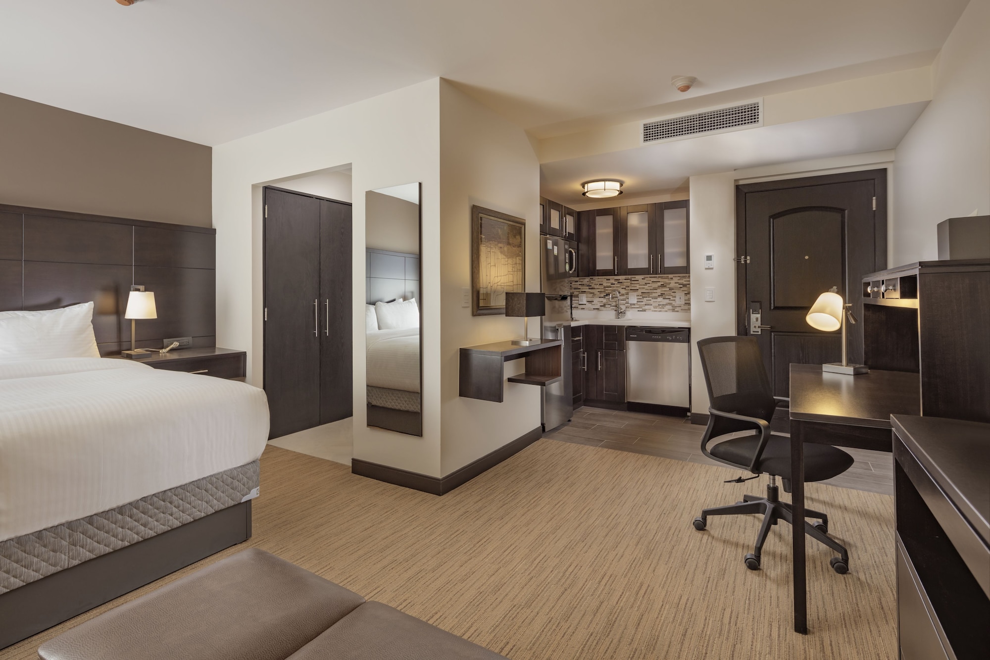 staybridge suites saltillo
