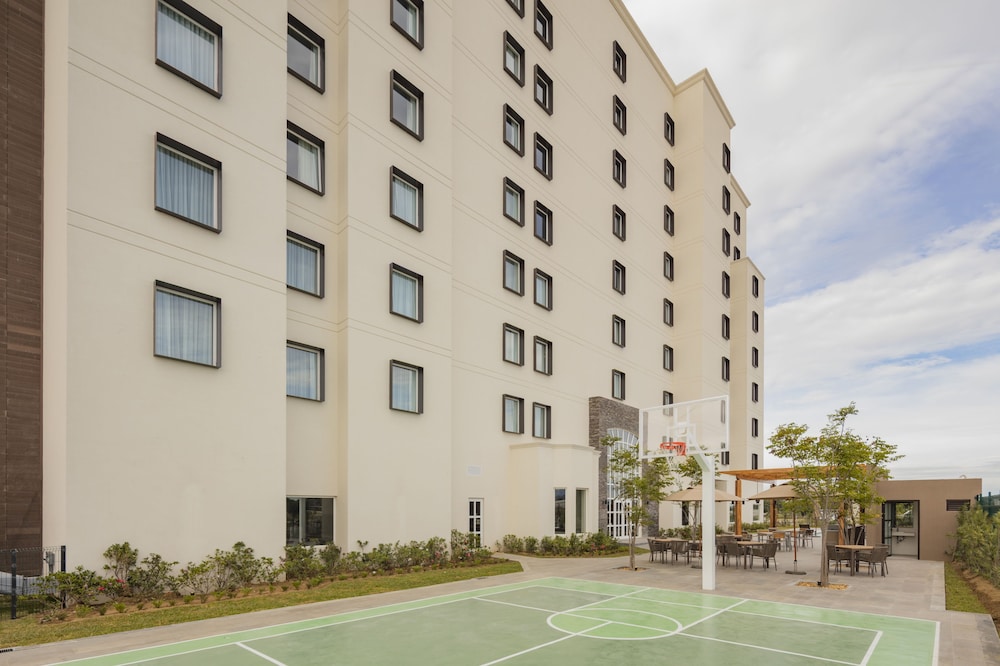 staybridge suites saltillo