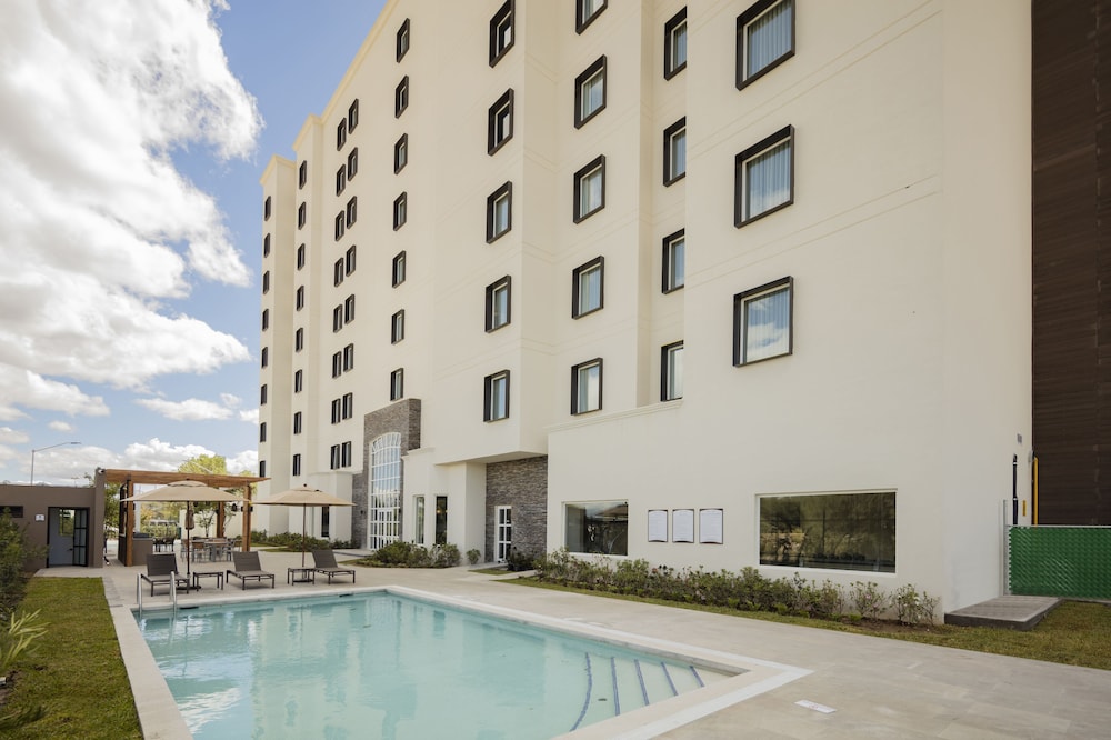 staybridge suites saltillo