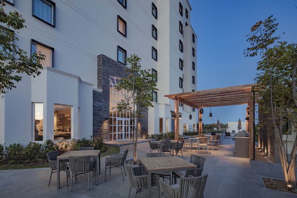 staybridge suites saltillo